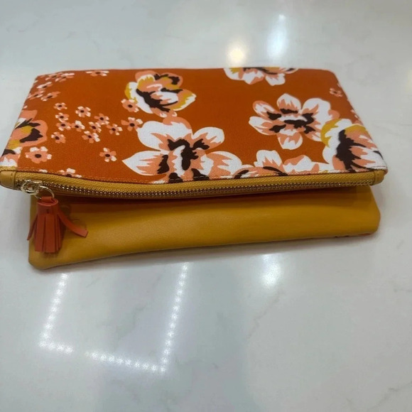 RACHEL Pally Reversible Orange Flower Clutch - Picture 1 of 8